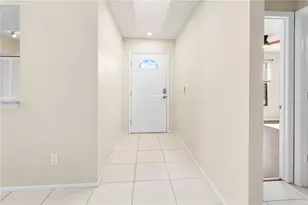 8232 Country Oaks Ct, Sarasota, FL 34243 - Photo 17