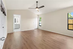 8232 Country Oaks Ct, Sarasota, FL 34243 - Photo 33