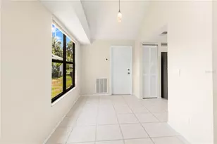 8232 Country Oaks Ct, Sarasota, FL 34243 - Photo 23