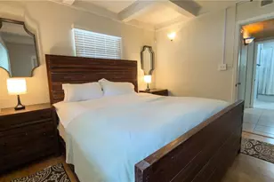 2475 W Paulstan Ct, Sarasota, FL 34237 - Photo 9