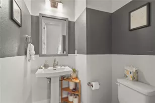 2505 Boone Ct, Sarasota, FL 34237 - Photo 23