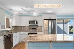 2305 Riverbluff Pkwy, Sarasota, FL 34231 - Photo 9