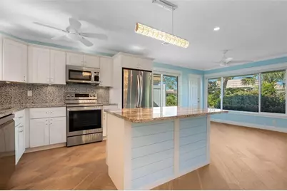 2305 Riverbluff Parkway #V256, Sarasota, FL 34231 - Photo 7