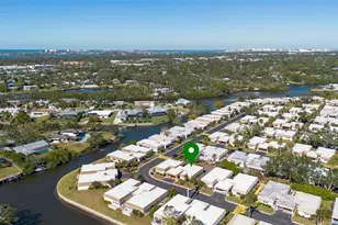 2305 Riverbluff Pkwy, Sarasota, FL 34231 - Photo 25