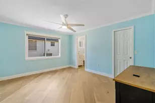 2305 Riverbluff Pkwy, Sarasota, FL 34231 - Photo 19