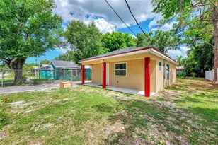1420 19th Ave W, Bradenton, FL 34205 - Photo 3