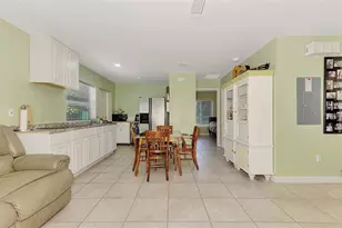 1420 19th Ave W, Bradenton, FL 34205 - Photo 5