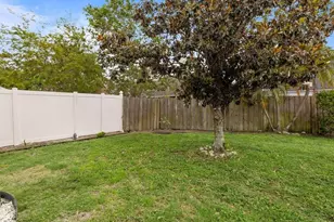 3910 77th Pl E, Sarasota, FL 34243 - Photo 43