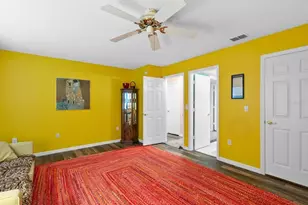 3910 77th Pl E, Sarasota, FL 34243 - Photo 33