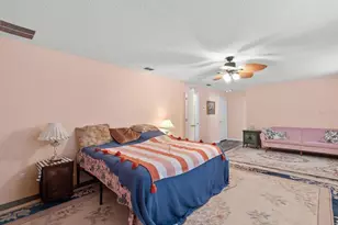 3910 77th Pl E, Sarasota, FL 34243 - Photo 23