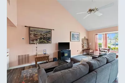 3910 77th Place E, Sarasota, FL 34243 - Photo 5