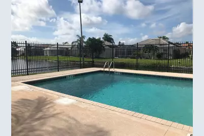 4011 72nd Avenue E, Sarasota, FL 34243 - Photo 5