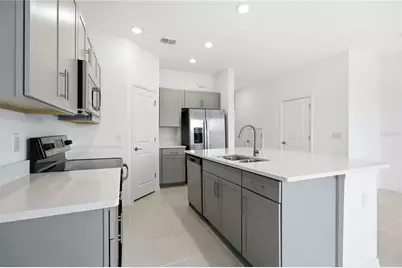 11731 Glenside Terrace, Palmetto, FL 34221 - Photo 9