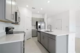 11731 Glenside Ter, Palmetto, FL 34221 - Photo 9