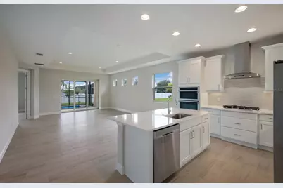 10748 Klee Avenue, Bradenton, FL 34212 - Photo 5