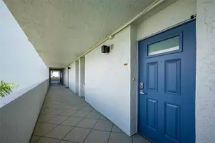 19 Whispering Sands Dr, Sarasota, FL 34242 - Photo 5