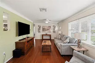 3625 61st St N, Saint Petersburg, FL 33710 - Photo 7