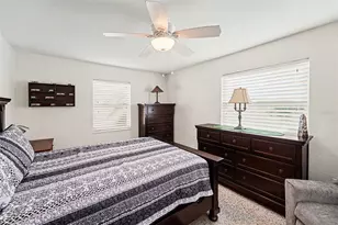 3625 61st St N, Saint Petersburg, FL 33710 - Photo 9