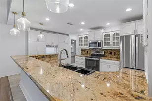 16205 Sawgrass Cir, Tampa, FL 33624 - Photo 41