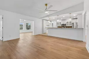 16205 Sawgrass Cir, Tampa, FL 33624 - Photo 15