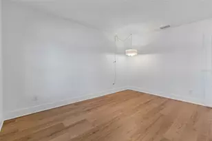 16205 Sawgrass Cir, Tampa, FL 33624 - Photo 11