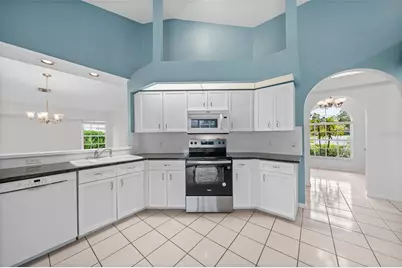 555 Park Estates Square, Venice, FL 34293 - Photo 9