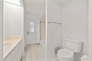 555 Park Estates Square, Venice, FL 34293 - Photo 21
