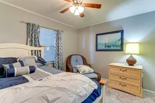 3276 Lake Bayshore Dr N, Bradenton, FL 34205 - Photo 17