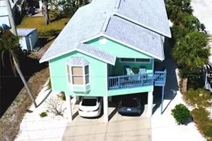 204 Bay Dr N, Bradenton Beach, FL 34217 - Photo 1