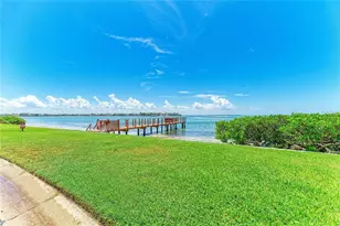 5700 Escondida Blvd S, Saint Petersburg, FL 33715 - Photo 35