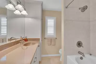 732 S Gondola Dr, Venice, FL 34293 - Photo 47