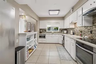 618 Whitfield Ave, Sarasota, FL 34243 - Photo 27