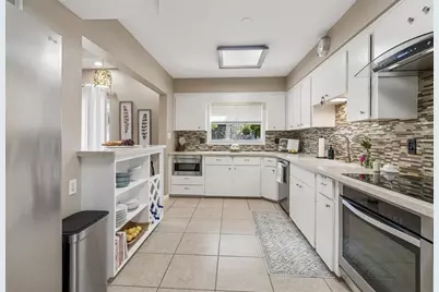 618 Whitfield Avenue, Sarasota, FL 34243 - Photo 15