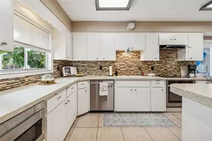 618 Whitfield Ave, Sarasota, FL 34243 - Photo 9