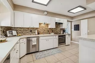 618 Whitfield Ave, Sarasota, FL 34243 - Photo 23