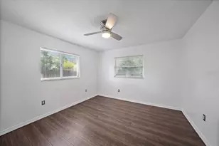 2619 Robinson Ave, Sarasota, FL 34232 - Photo 15