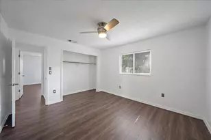 2619 Robinson Ave, Sarasota, FL 34232 - Photo 17