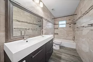 2619 Robinson Ave, Sarasota, FL 34232 - Photo 21