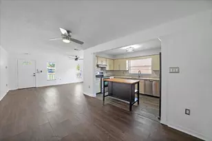 2619 Robinson Ave, Sarasota, FL 34232 - Photo 9
