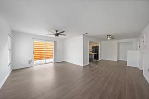 2619 Robinson Ave, Sarasota, FL 34232 - Photo 5