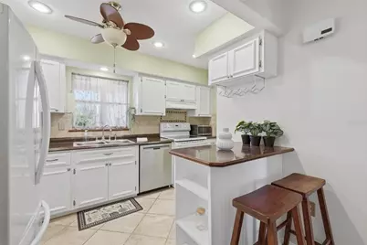 404 Oxford Drive #404, Nokomis, FL 34275 - Photo 7