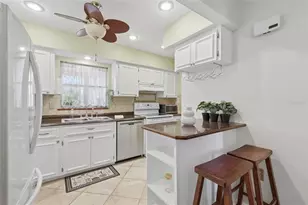 404 Oxford Dr, Nokomis, FL 34275 - Photo 7