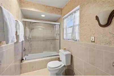 404 Oxford Drive #404, Nokomis, FL 34275 - Photo 15