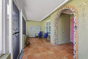 1833 Oak View Dr, Sarasota, FL 34232 - Photo 3