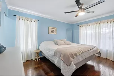 1833 Oak View Drive, Sarasota, FL 34232 - Photo 15