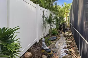 1833 Oak View Dr, Sarasota, FL 34232 - Photo 29