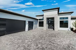 2428 Waterfront Cir, Sarasota, FL 34240 - Photo 3