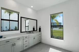 2428 Waterfront Cir, Sarasota, FL 34240 - Photo 31