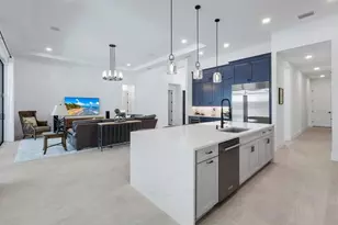 2428 Waterfront Cir, Sarasota, FL 34240 - Photo 19