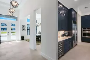 2428 Waterfront Cir, Sarasota, FL 34240 - Photo 13